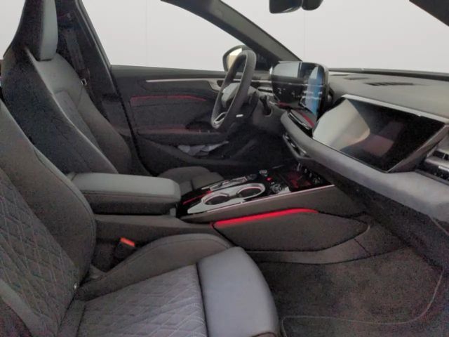 Audi A6 Avant Quattro S-Tronic