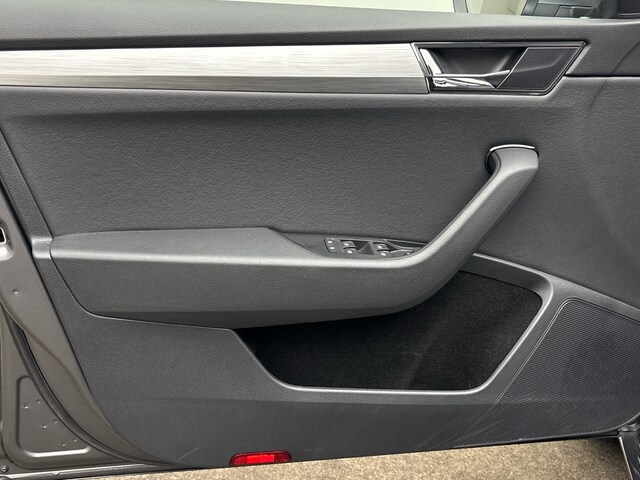 Skoda Superb 1.4 TSI Ambition Combi iV