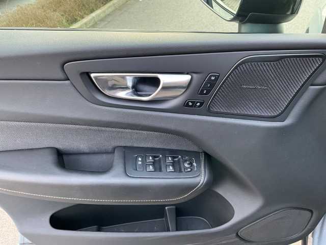 Volvo XC60 Dark Plus