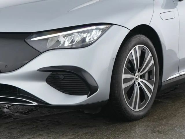 Mercedes-Benz EQE 300 Sedan