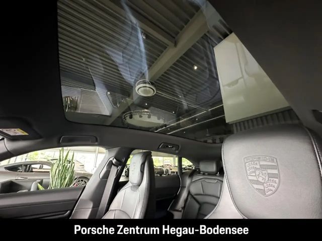 Porsche Taycan 4 Cross Turismo