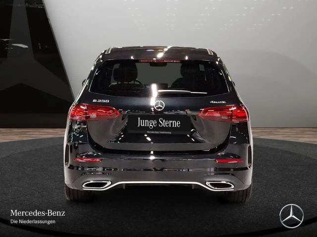 Mercedes-Benz B 250 4MATIC AMG Line Sedan