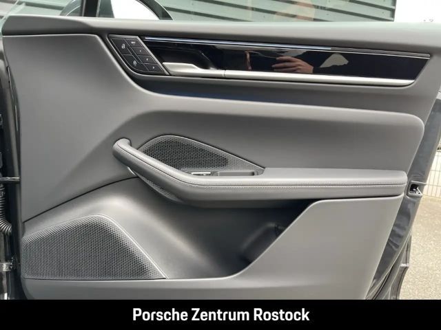 Porsche Macan Luftfederung Panoramadach LED-Matrix