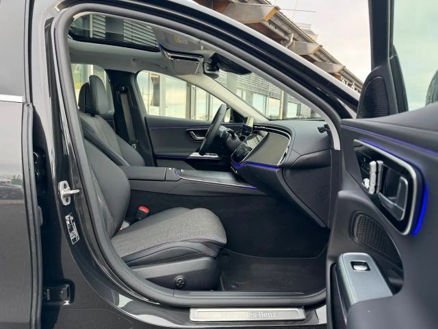 Mercedes-Benz E 300 AVANTGARDE E 300 de