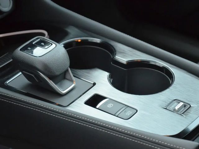 Nissan X-trail MHEVTekna X-Tronic 20"