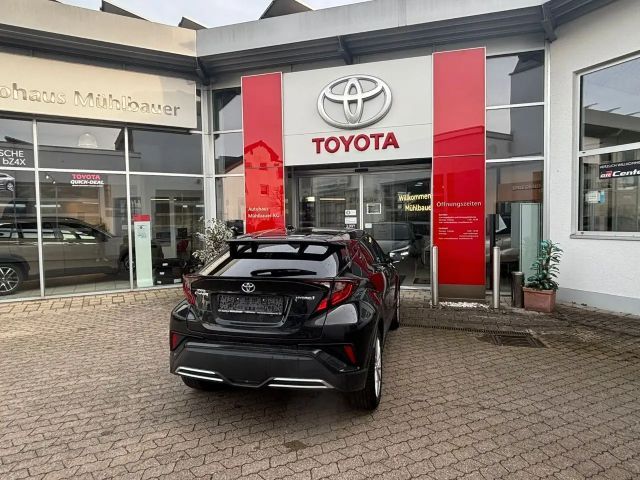 Toyota C-HR Hybride Team D