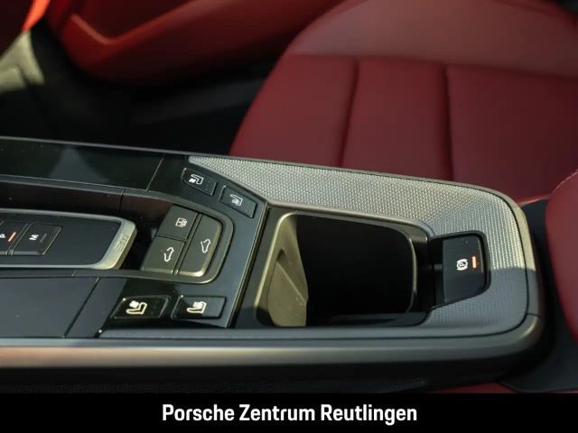 Porsche 992 4 Carrera Coupé