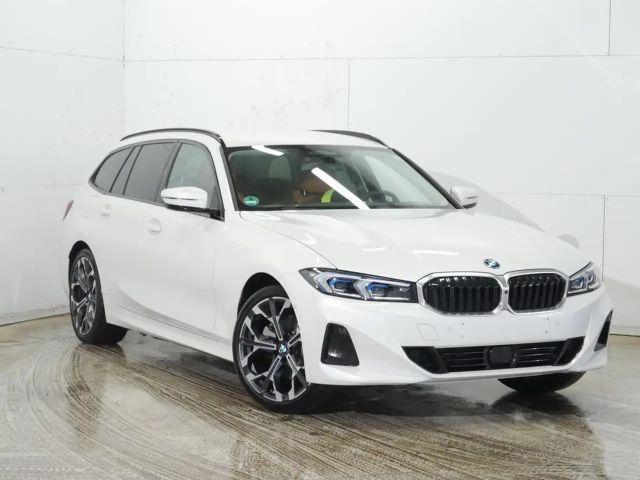 BMW 330 330e Touring xDrive