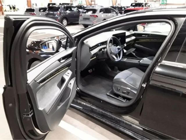 Volkswagen ID.7 IQ.Drive Pro