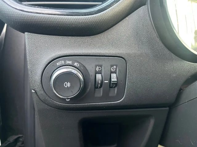 Opel Crossland X AHK+Sitz&Lenkradh+PDC+Navi+LED+Klima