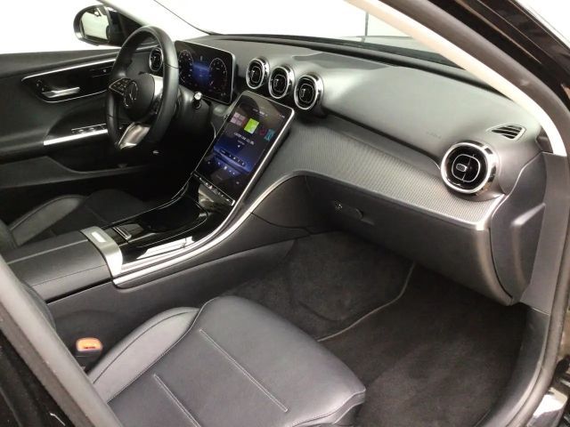 Mercedes-Benz C 200 AVANTGARDE Sedan