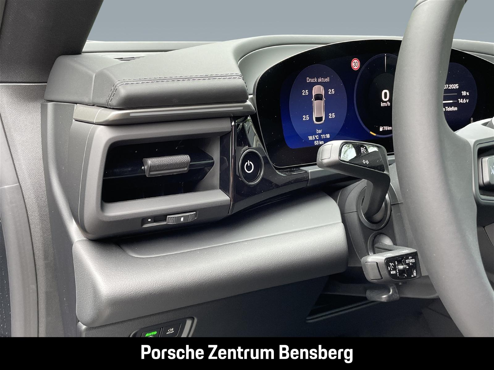 Porsche Macan Electric