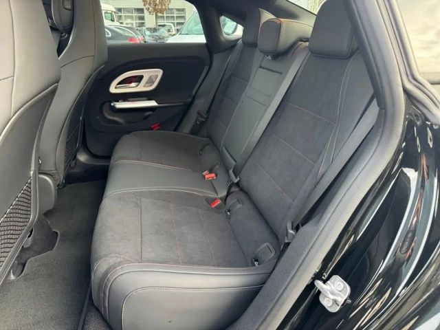 Mercedes-Benz CLA 250 AMG Line Coupé