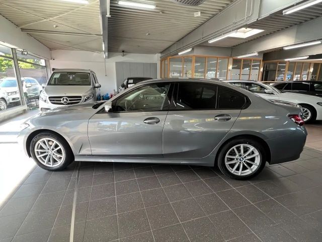 BMW 320 320d Sedan xDrive