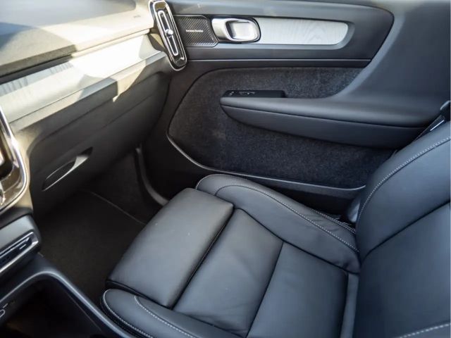 Volvo XC40 Dark Plus