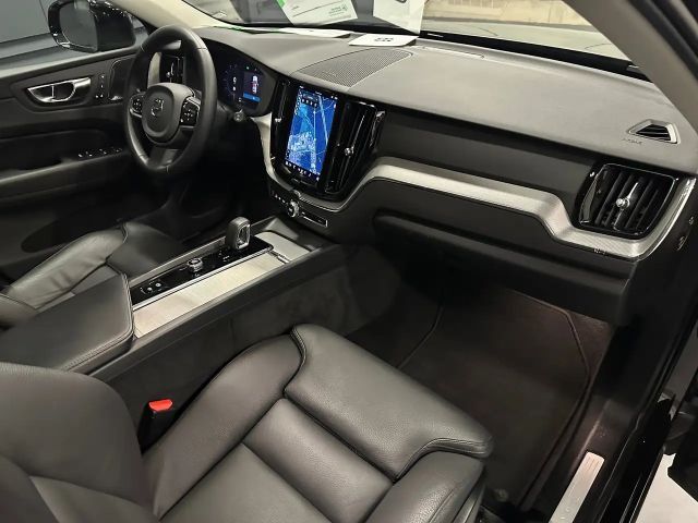 Volvo XC60 AWD Dark Plus