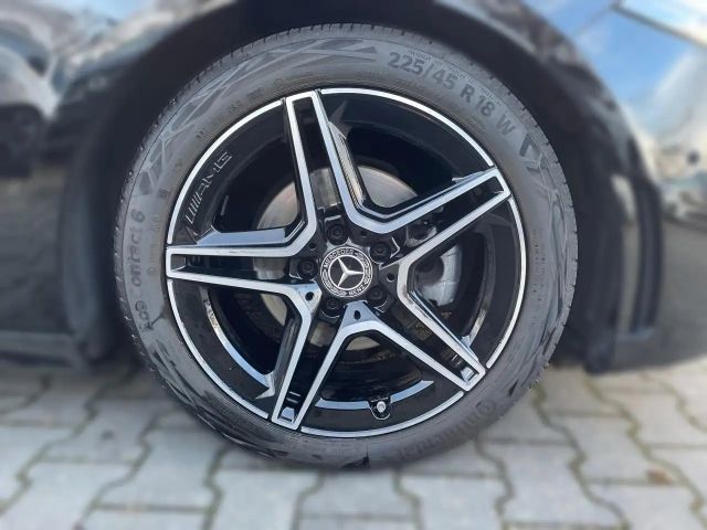 Mercedes-Benz A 180 AMG Line