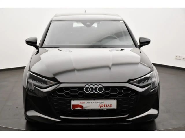 Audi A3 30 TFSI Business Sedan