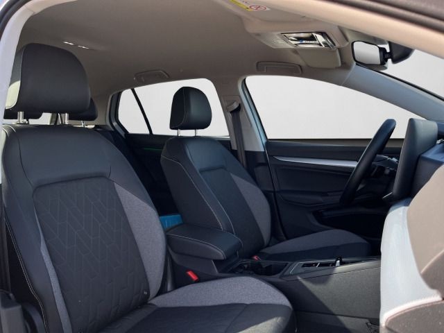 Volkswagen Golf 1.5 eTSI DSG Golf VIII