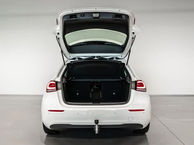 Mercedes-Benz A 180 A 180 d Style