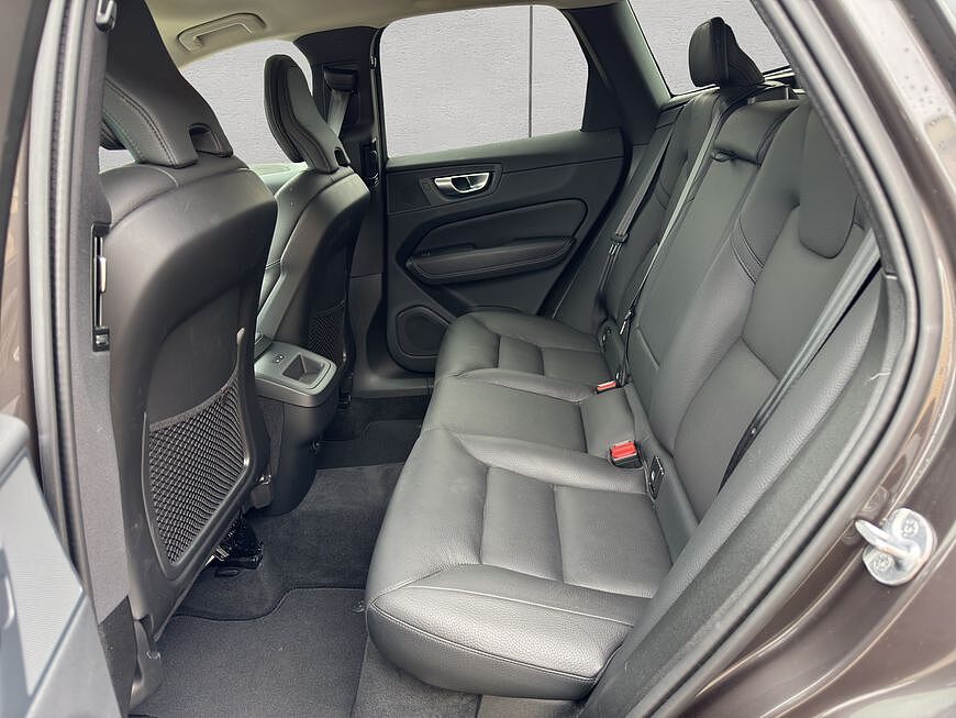 Volvo XC60 Dark Plus