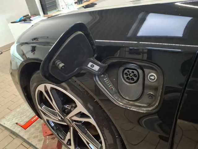 Audi e-tron GT +DYNAMIK+360°+OPTIK+HUD+MATRIX