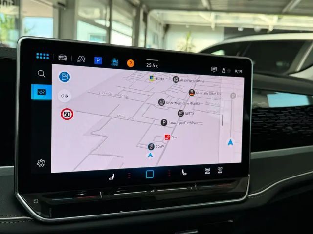 Volkswagen Passat Elegance