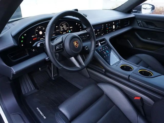 Porsche Taycan Sport Turismo Turbo