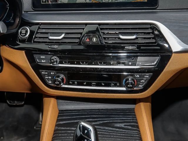 BMW 530 530d M-Sport Touring xDrive