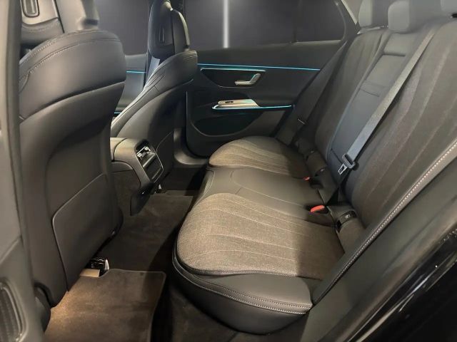 Mercedes-Benz E 200 AVANTGARDE Estate