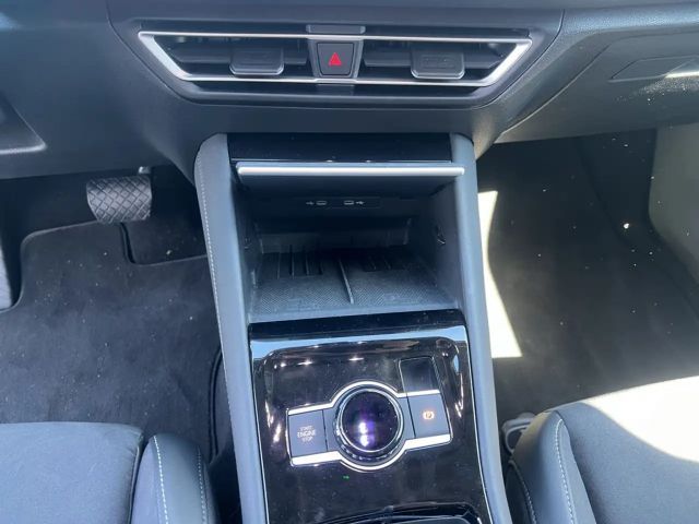 Volkswagen Tiguan 1.5 eTSI Elegance Elegance