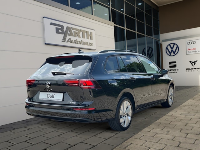 Volkswagen Golf Life Variant