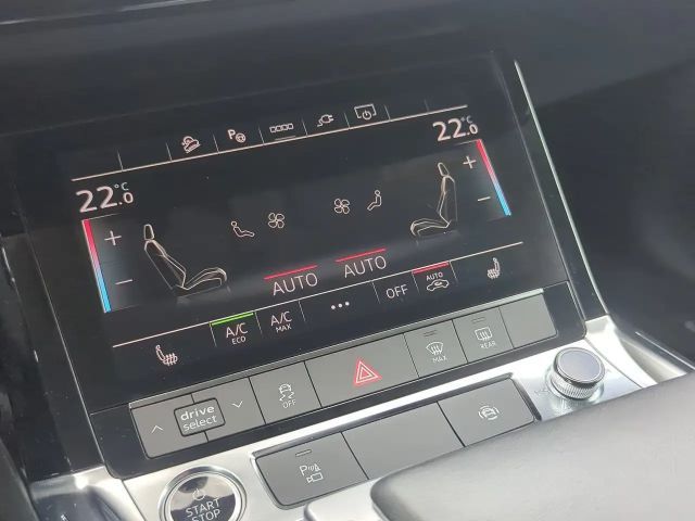 Audi Q8 e-tron 55 Business Quattro