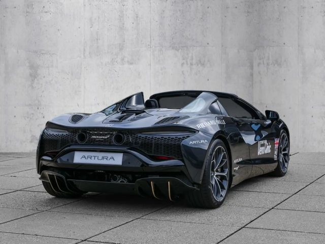 McLaren Artura Spider
