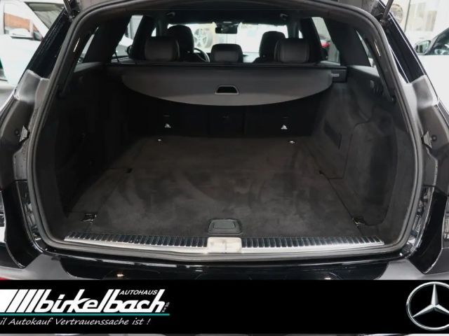 Mercedes-Benz E 220 4MATIC