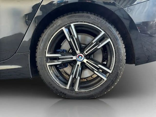 BMW 320 320e M-Sport Sedan