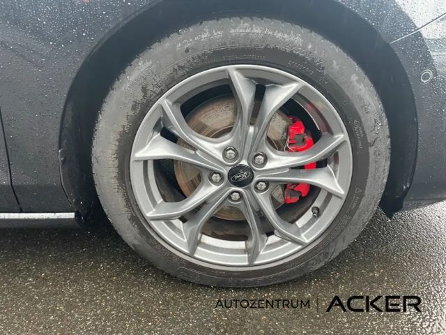 Ford Focus EcoBoost ST Line Wagon