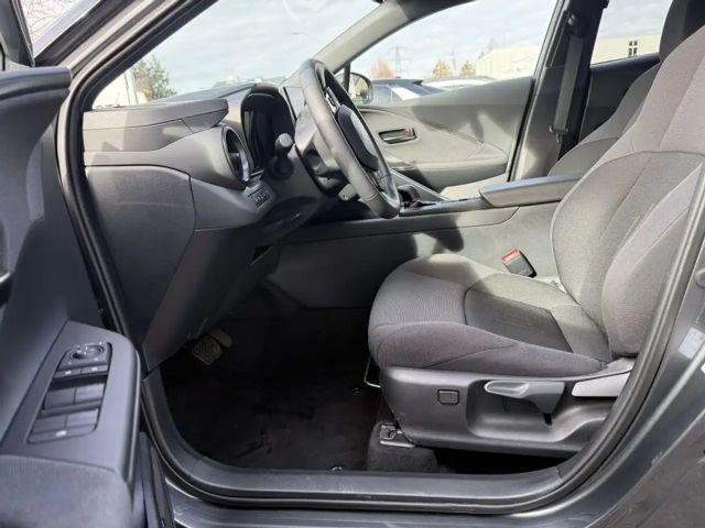 Toyota C-HR Active Hybride Plug-in