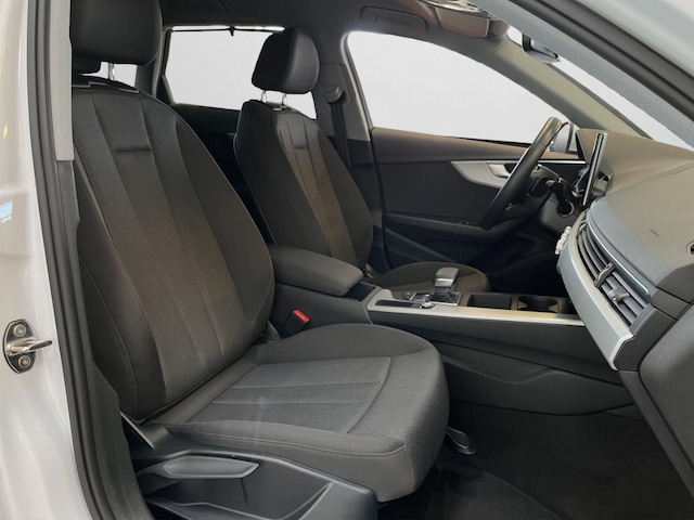 Audi A4 40 TFSI Avant S-Tronic