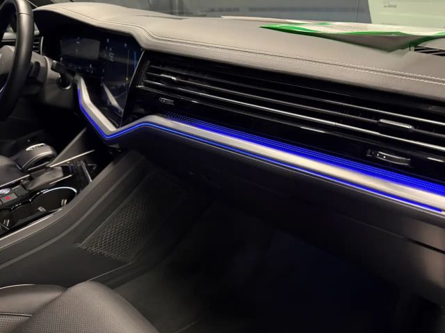 Volkswagen Touareg R-Line Style