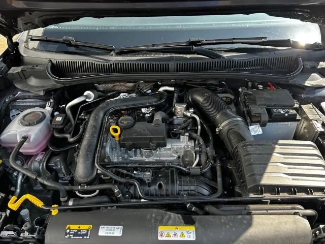 Volkswagen Taigo 1.0 TSI DSG R-Line