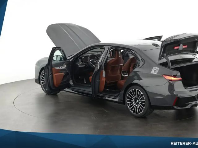 BMW 740 740d M-Sport Sedan xDrive