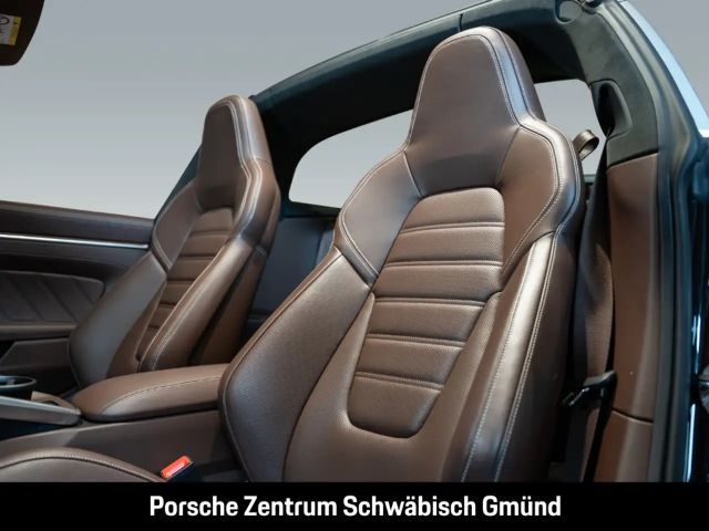 Porsche 992 4 Coupé GTS Targa