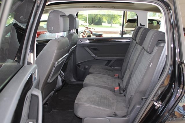 Volkswagen Touran 1.5 TSI DSG R-Line