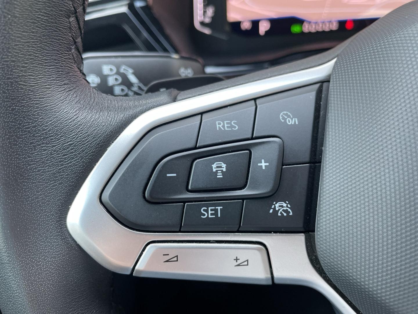 Volkswagen Touran 1.5 TSI DSG R-Line