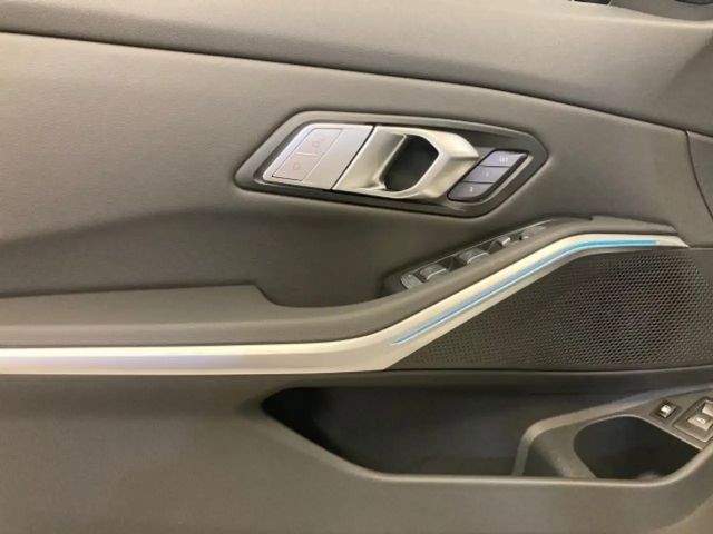 BMW 330 330e Touring