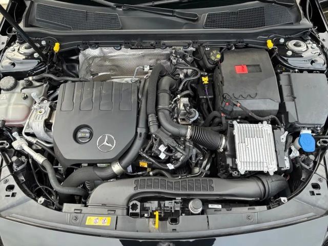 Mercedes-Benz CLA 200 AMG Line Coupé