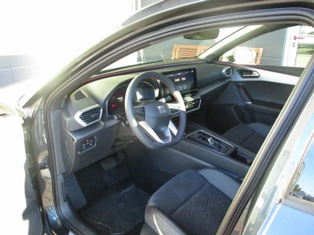 Seat Leon 1.5 eTSI FR-lijn Sportstourer