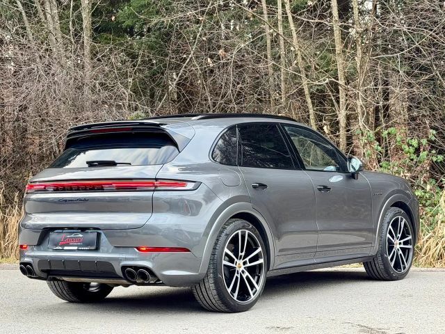 Porsche Cayenne E-Hybrid Turbo