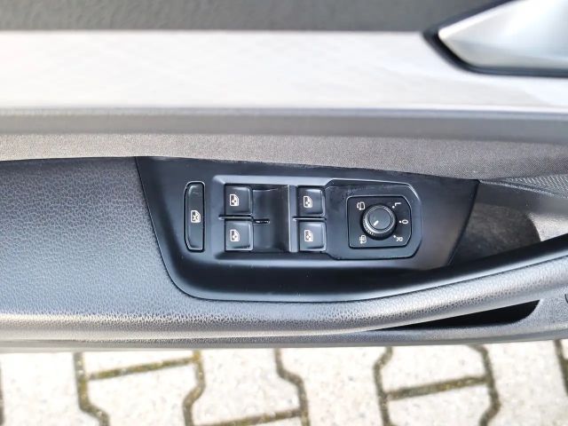 Volkswagen Passat 2.0 TDI Business DSG Variant